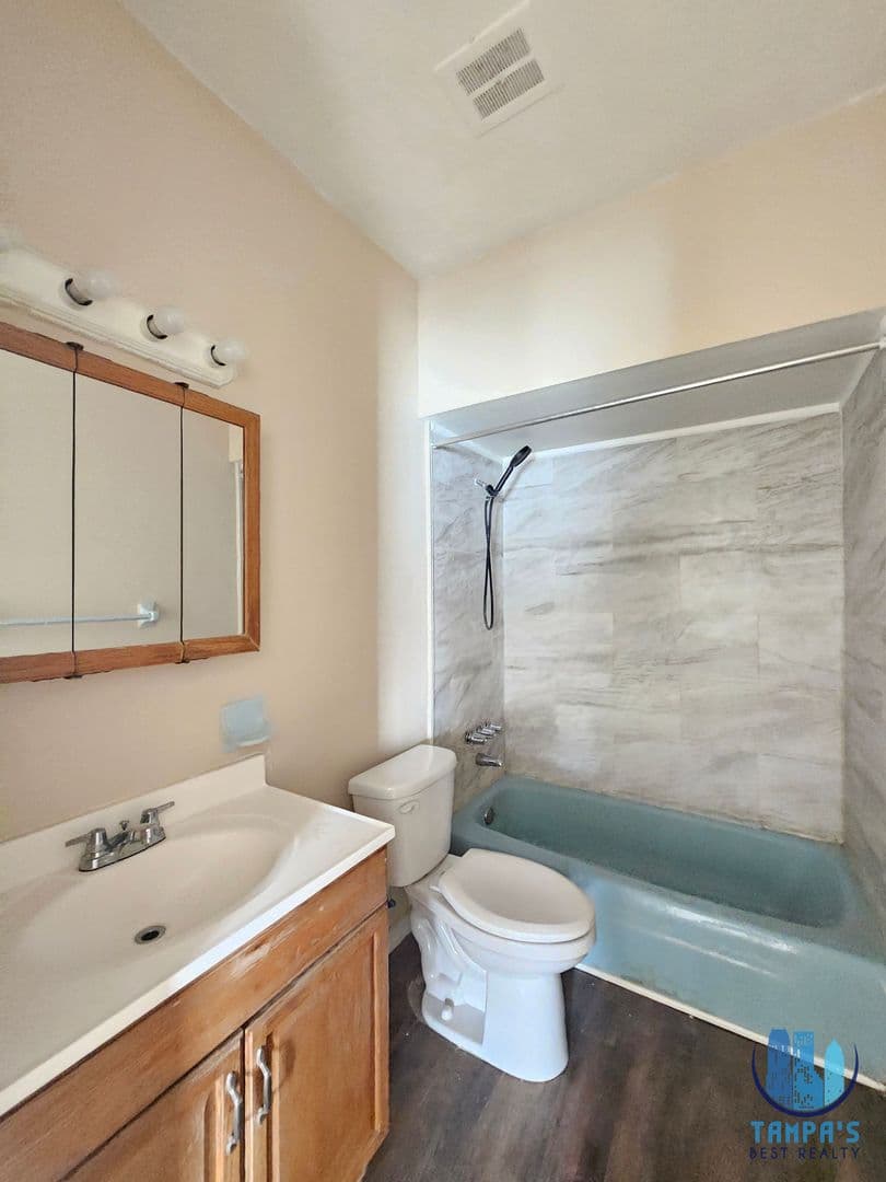 Tampa Apartment: 7611 Paula Dr