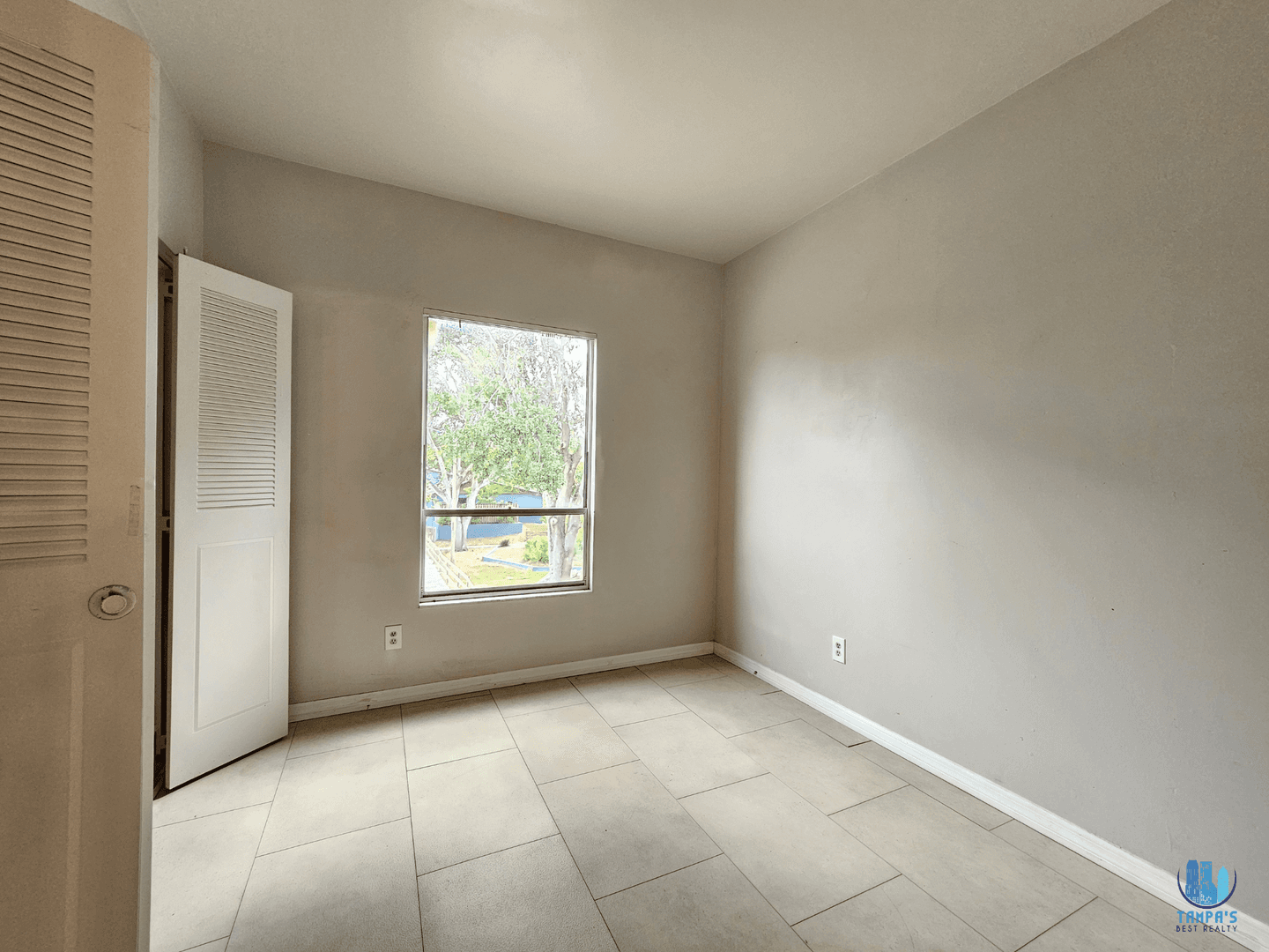 Tampa Apartment: 7610 W Powhatan Ave