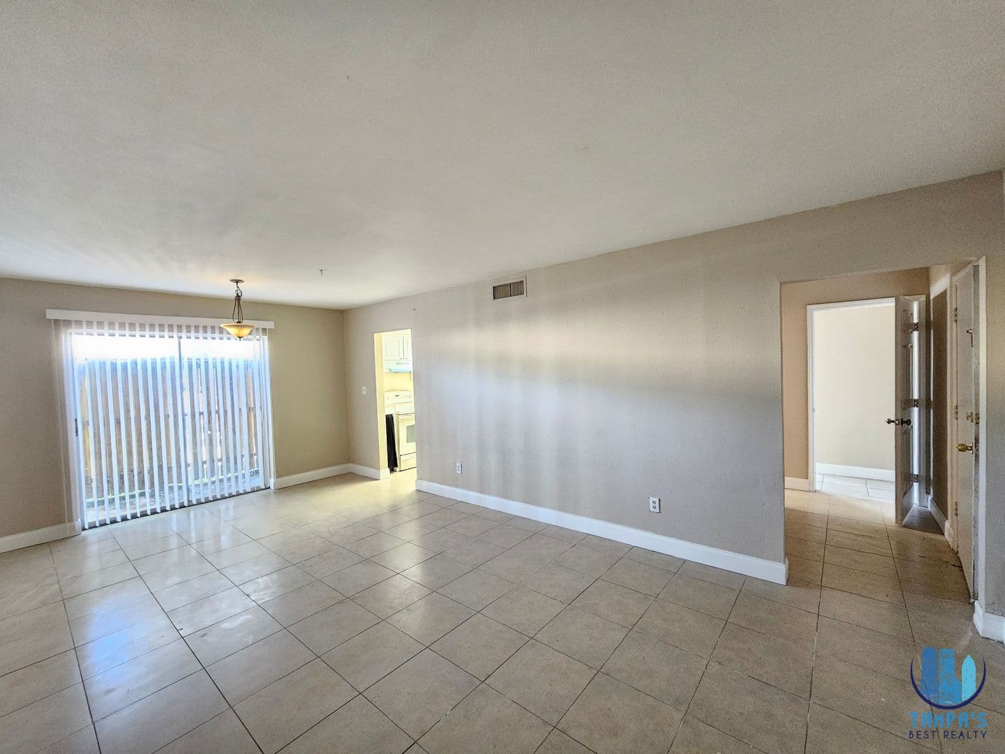 Tampa Apartment: 7602 W Powhatan Ave