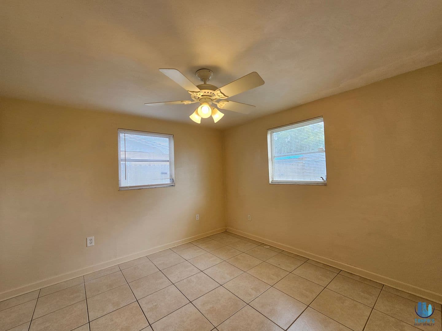 New Port Richey House: 4332 Newbury Dr.
