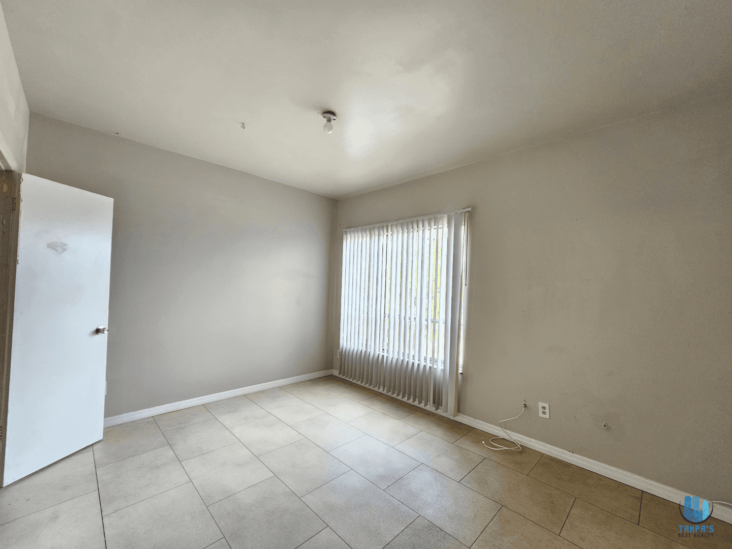 Tampa Apartment: 7610 W Powhatan Ave