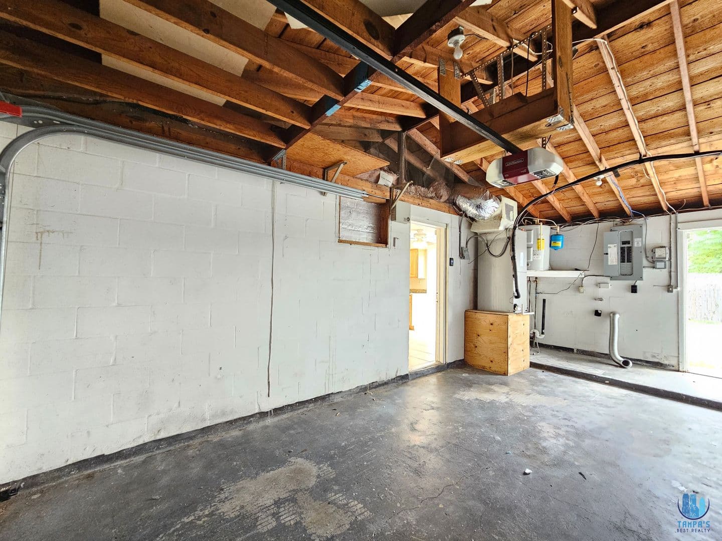 New Port Richey House: 4332 Newbury Dr.