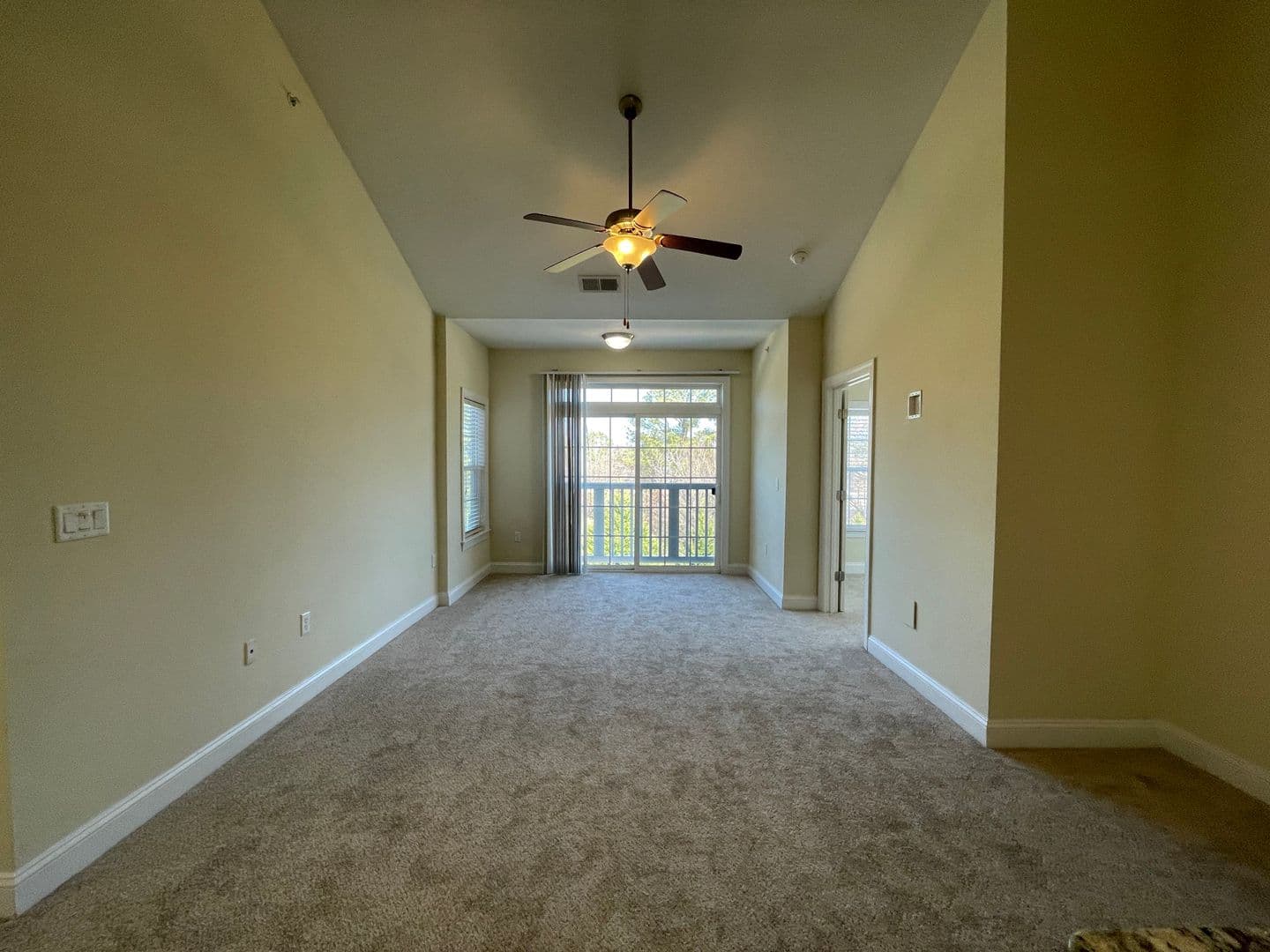 Virginia Beach Apartment: 4884 Travertine Ave