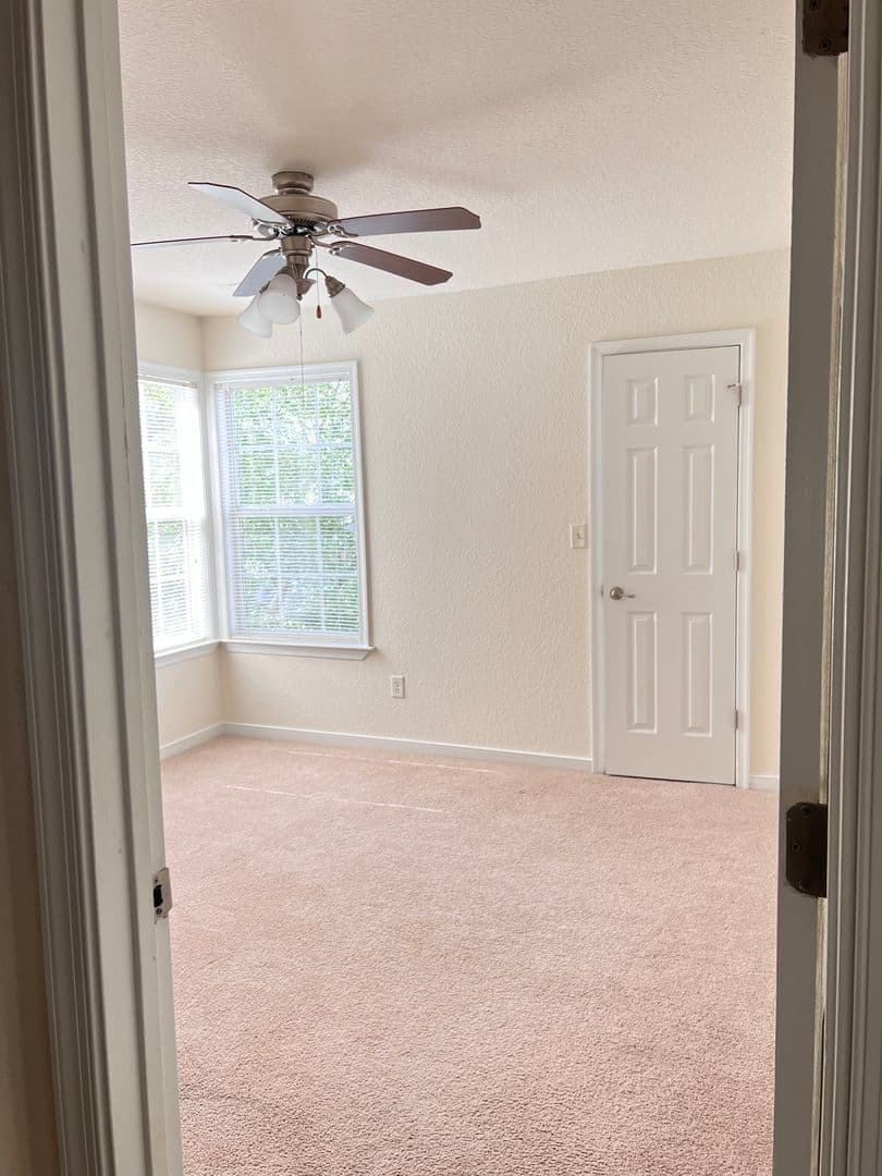Newport News Apartment: 702 Bellow Way