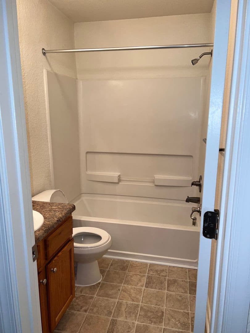 Newport News Apartment: 702 Bellow Way