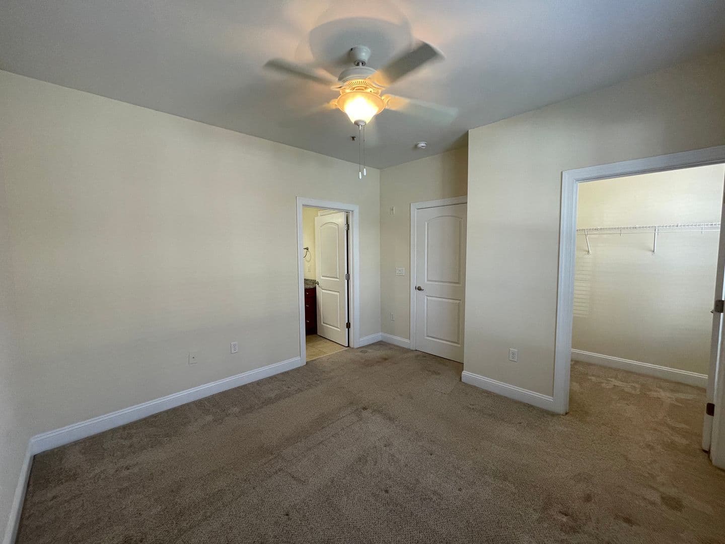 Virginia Beach Apartment: 4884 Travertine Ave