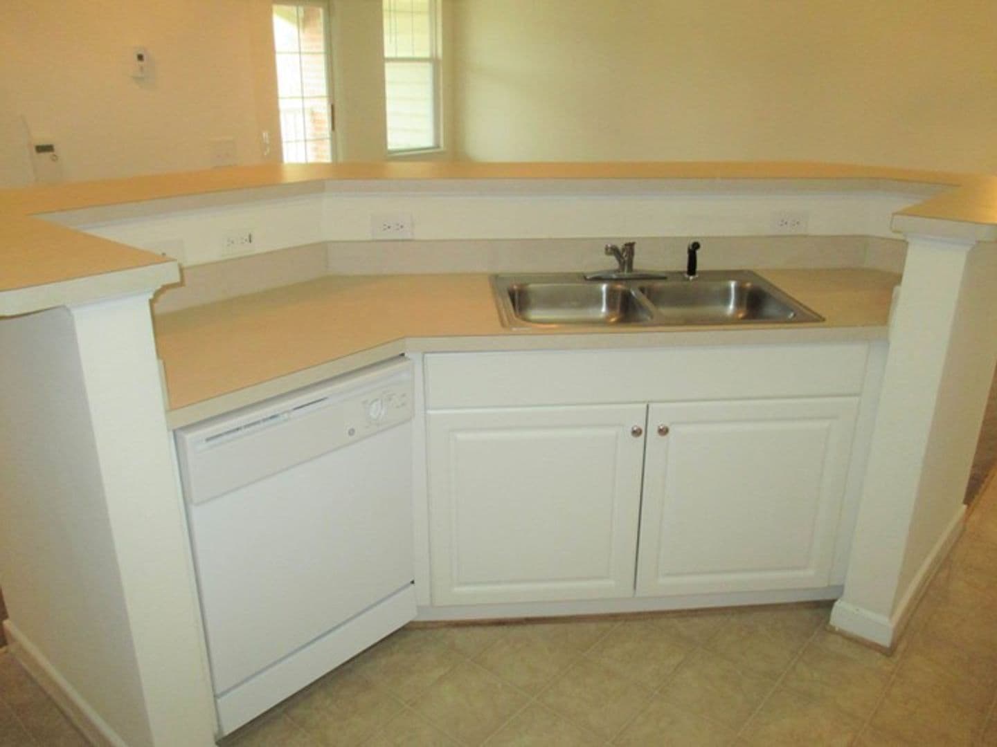 Newport News Apartment: 650 Stoney Creek Lane