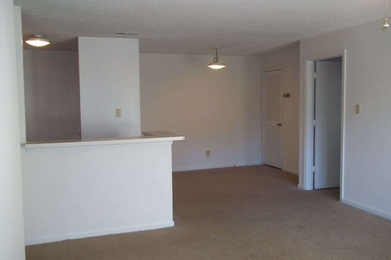 Newport News Apartment: 702 Bellow Way