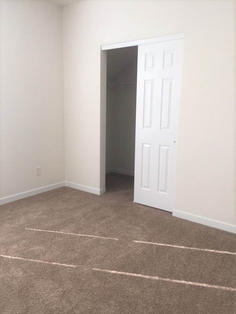 Newport News Apartment: 650 Stoney Creek Lane