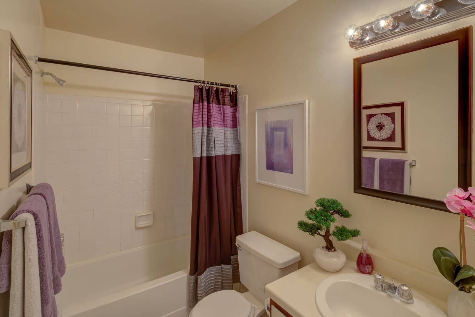 Virginia Beach Apartment: 205 Silverbrook Lane