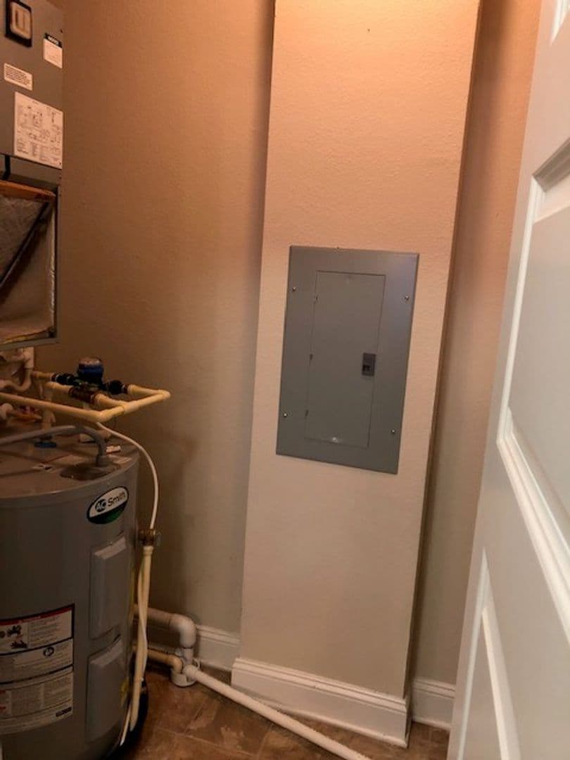 Portsmouth Apartment: 800 Crawford Street