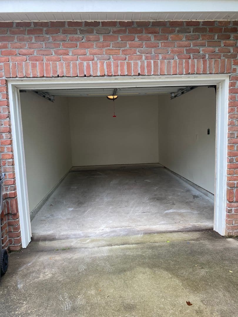 Newport News Apartment: 650 Stoney Creek Lane