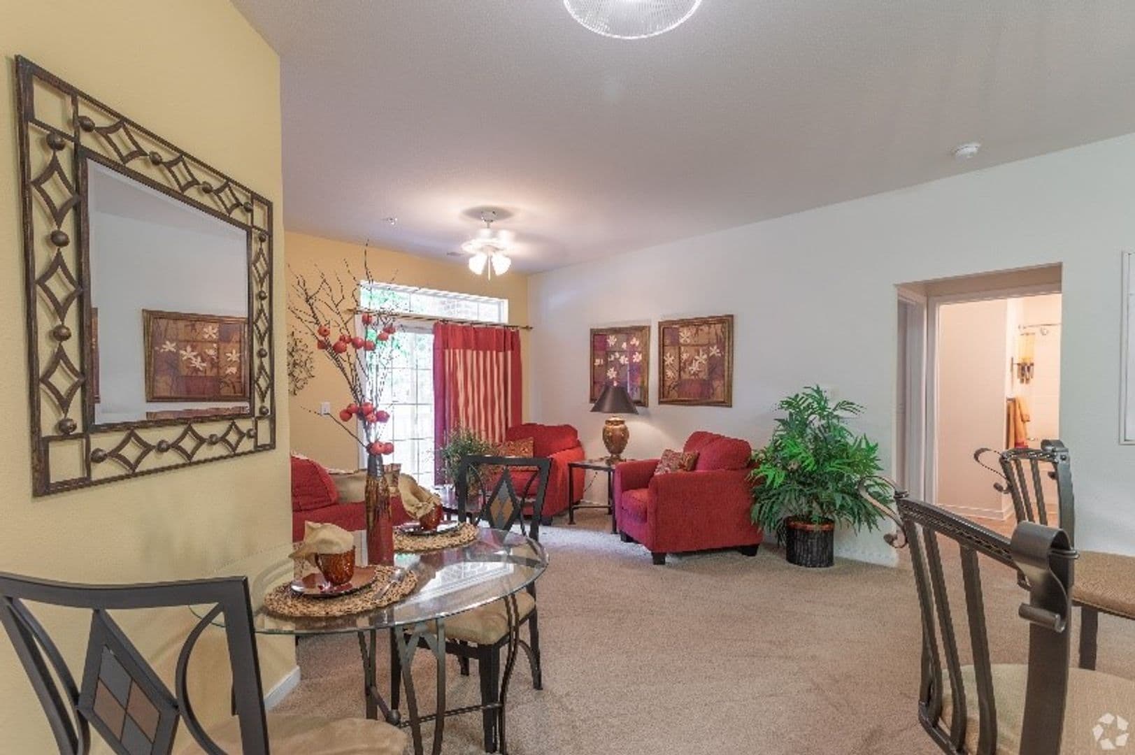 Newport News Apartment: 650 Stoney Creek Lane