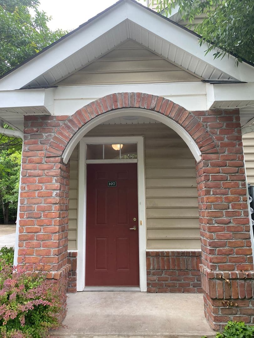 Newport News Apartment: 650 Stoney Creek Lane