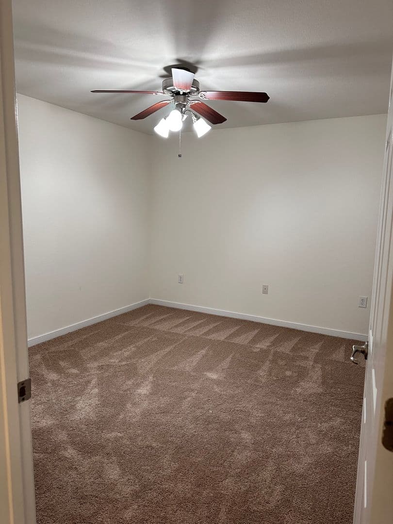 Newport News Apartment: 702 Bellow Way