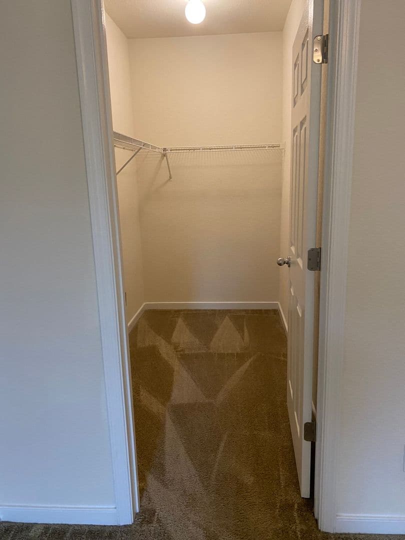Newport News Apartment: 650 Stoney Creek Lane