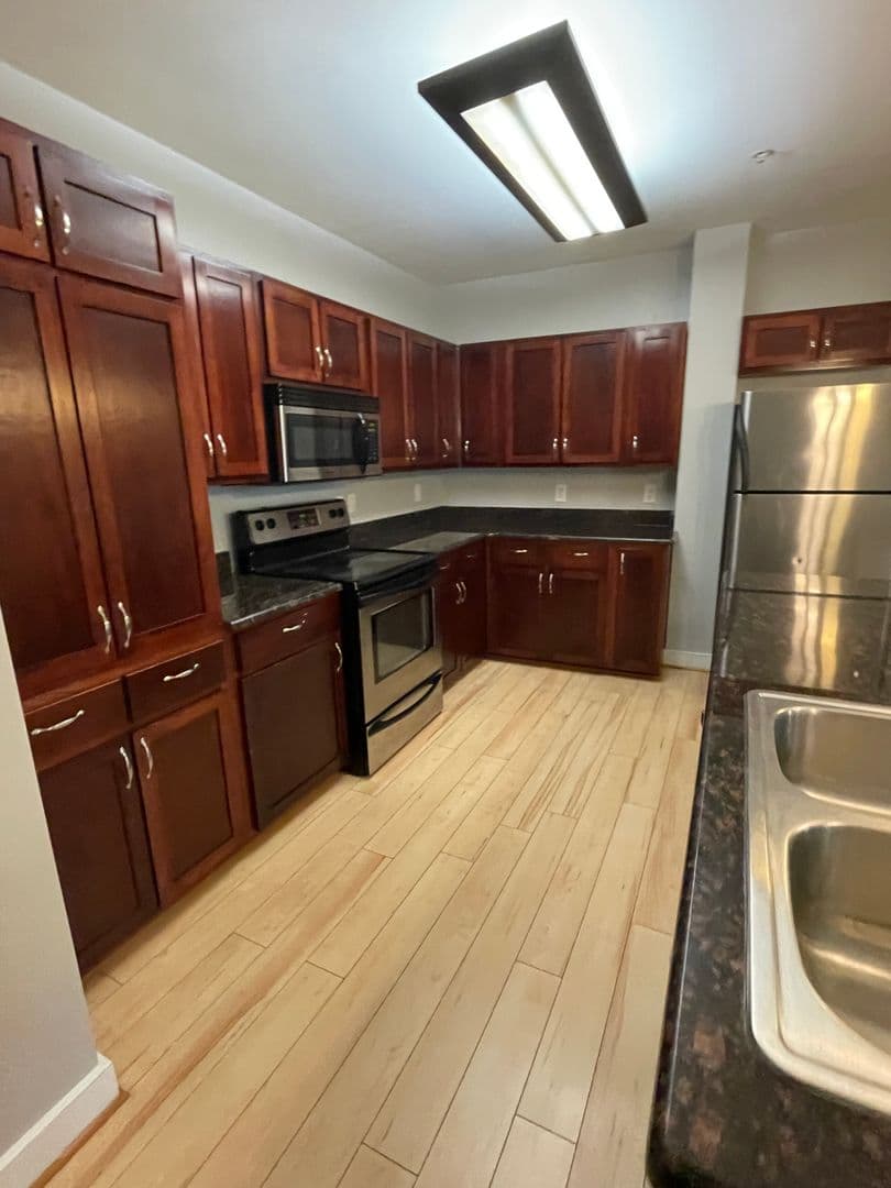 Portsmouth Apartment: 306 High Street