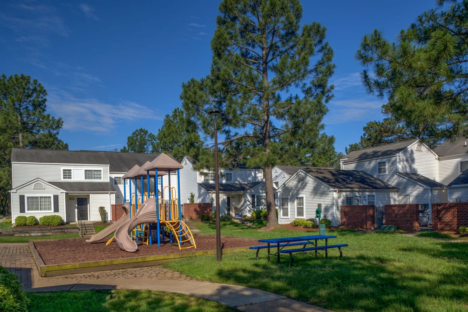 Newport News Townhome: 3900 Woodbridge Drive
