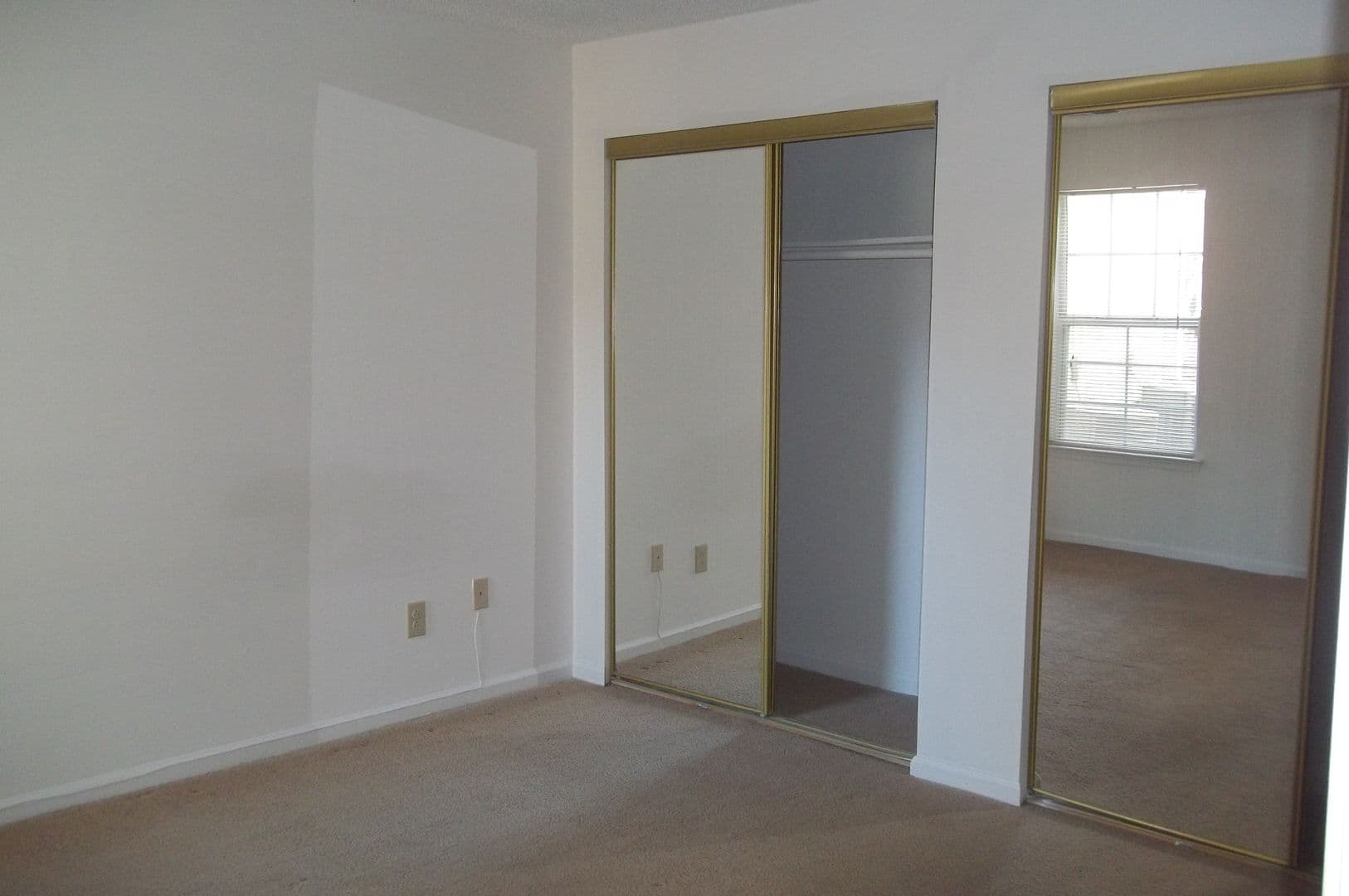 Newport News Apartment: 702 Bellow Way