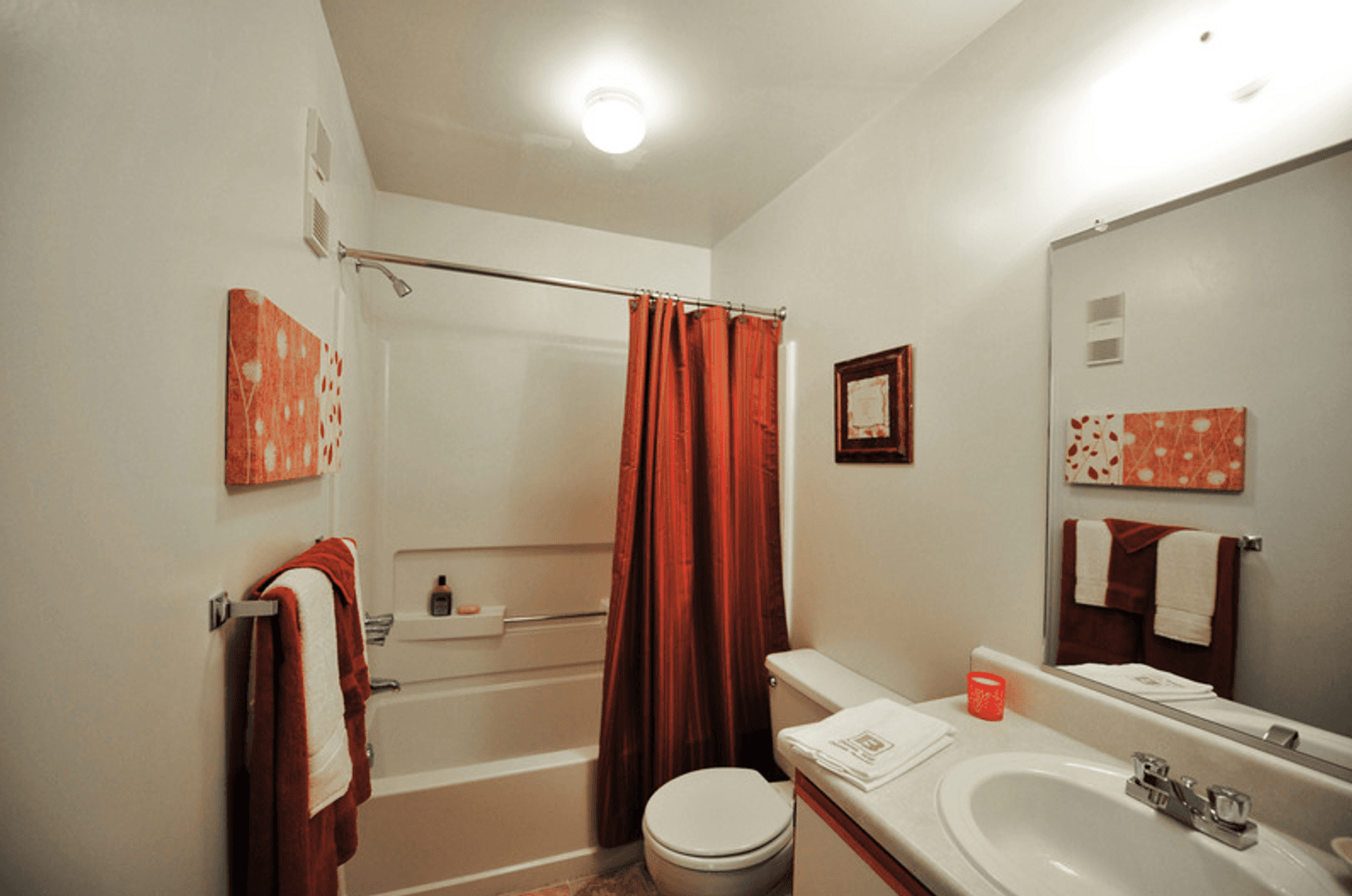 Newport News Apartment: 702 Bellow Way