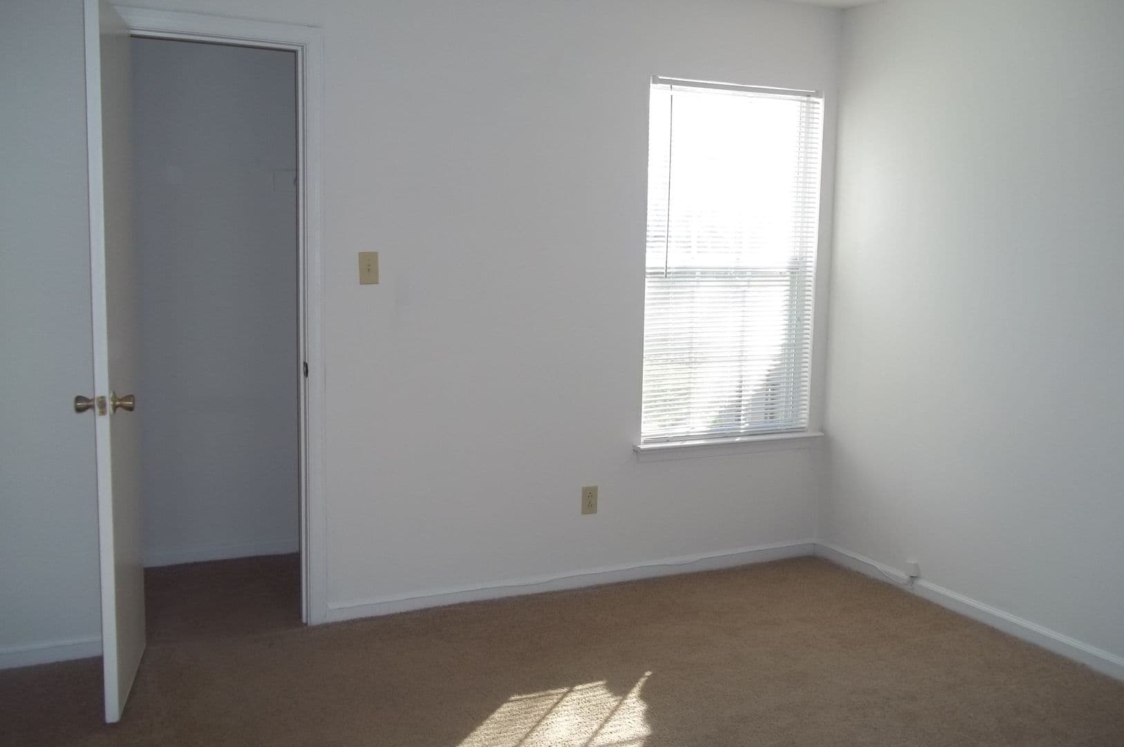 Newport News Apartment: 702 Bellow Way