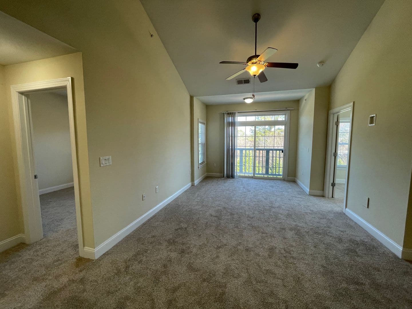 Virginia Beach Apartment: 4884 Travertine Ave