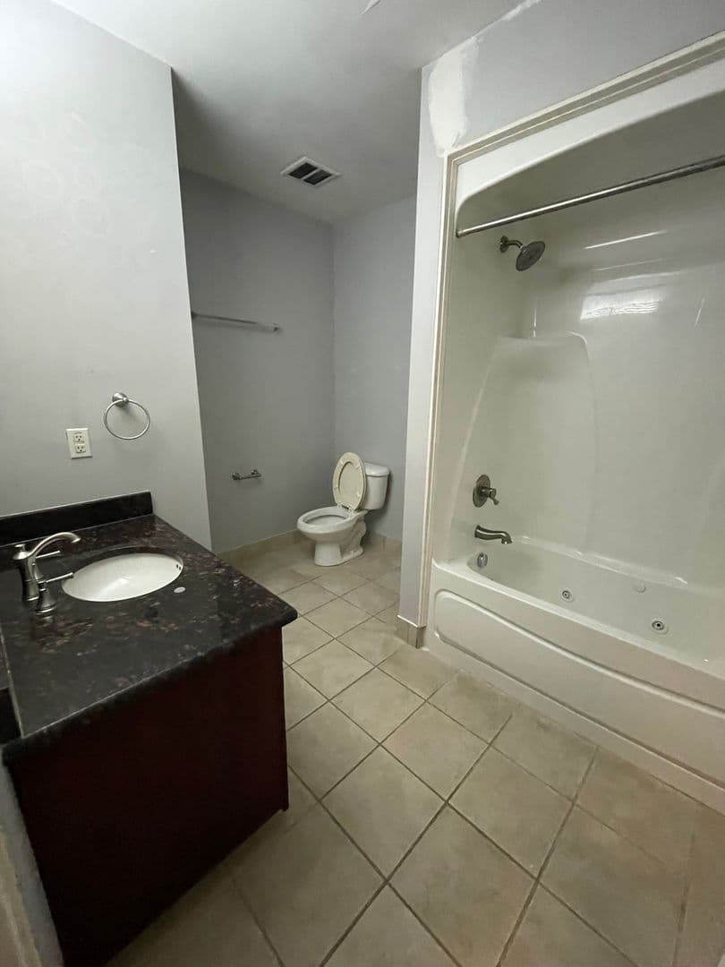 Portsmouth Apartment: 306 High Street