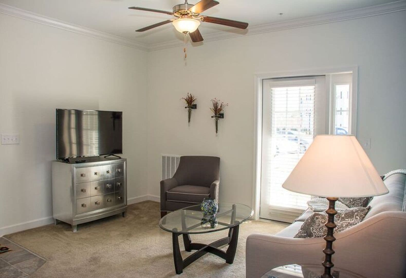 Newport News Apartment: 100 Banbury Court