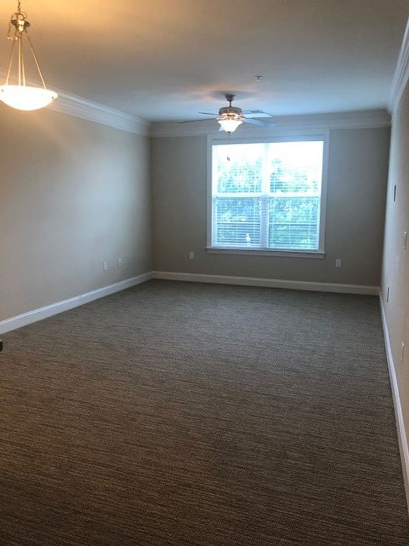 Portsmouth Apartment: 800 Crawford Street