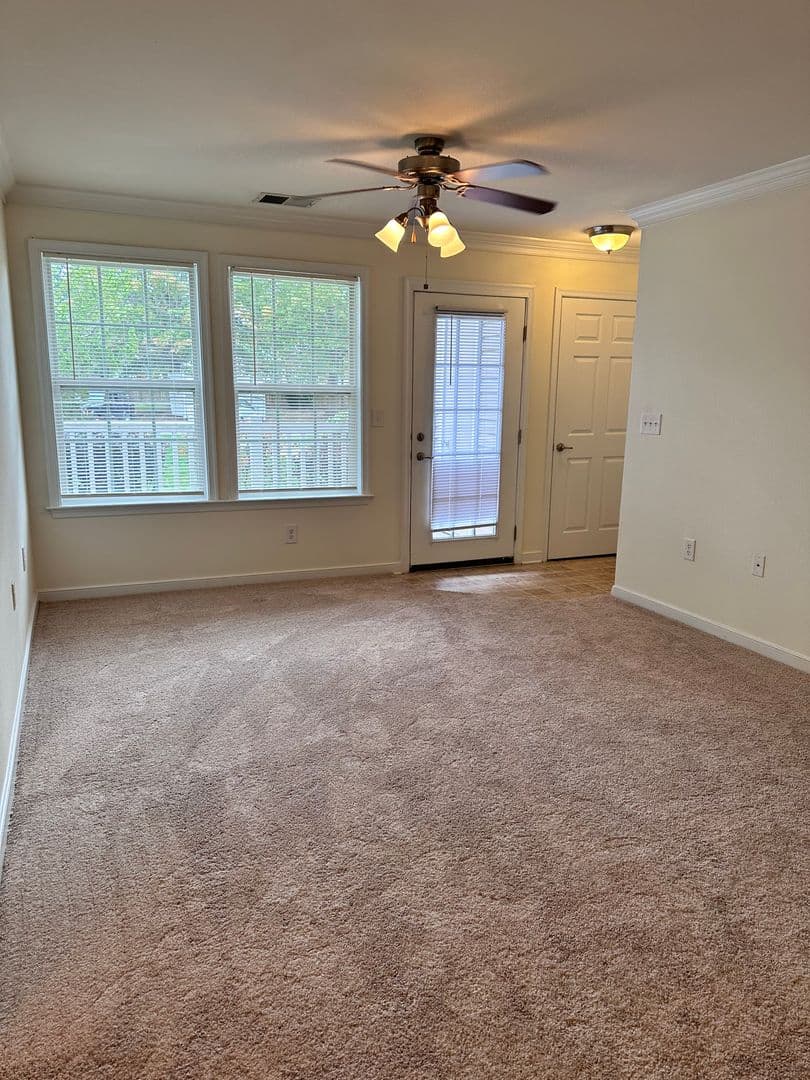Newport News Apartment: 702 Bellow Way