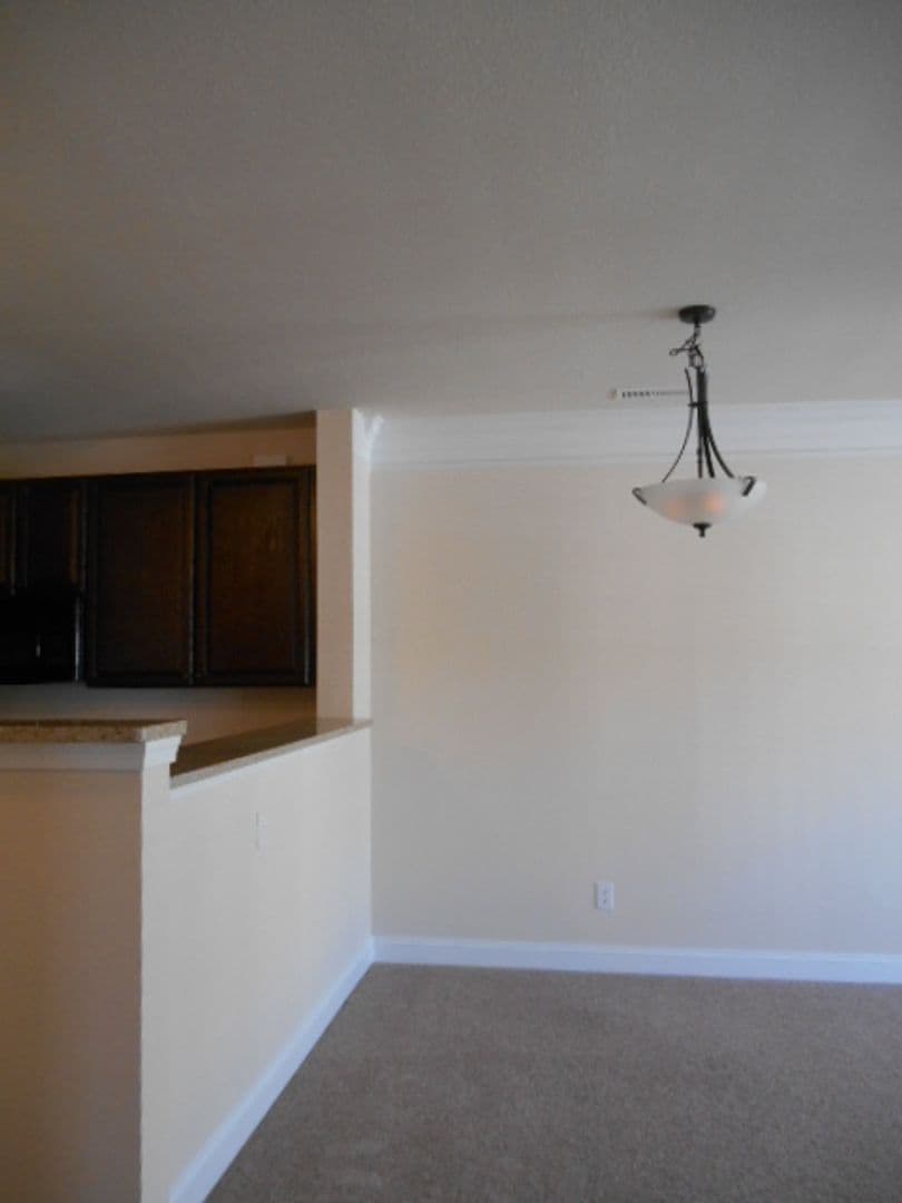 Hampton Apartment: 130 Semple Farm Road
