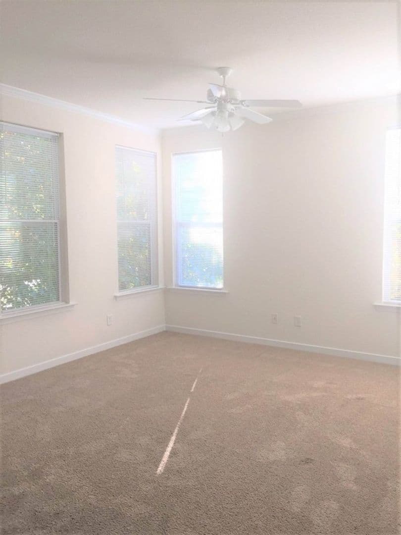 Newport News Apartment: 650 Stoney Creek Lane