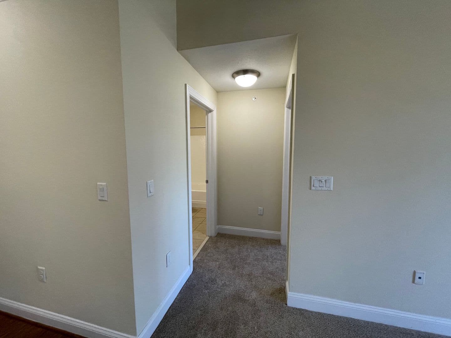 Virginia Beach Apartment: 4884 Travertine Ave