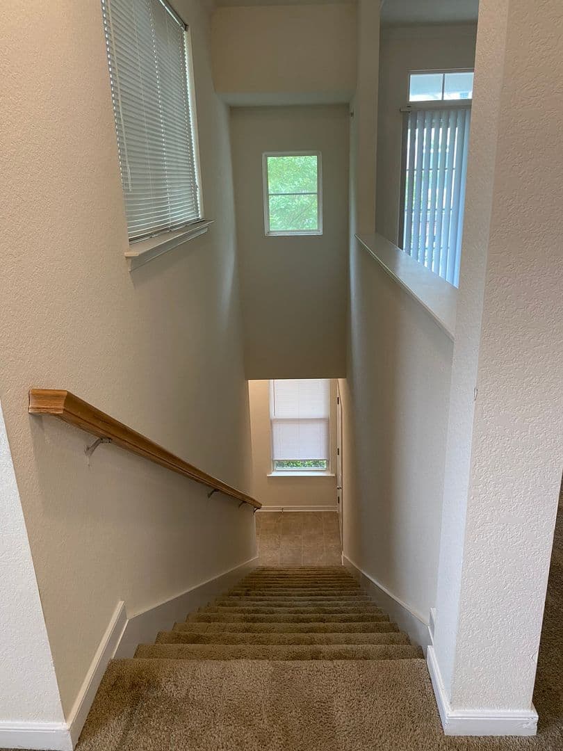 Newport News Apartment: 650 Stoney Creek Lane