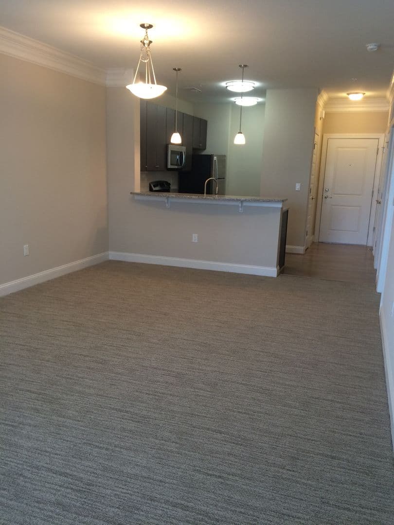 Portsmouth Apartment: 800 Crawford Street