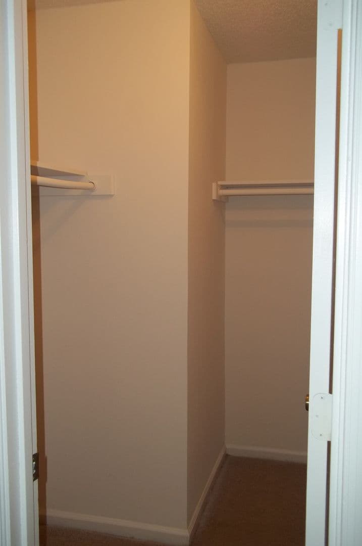 Newport News Apartment: 702 Bellow Way