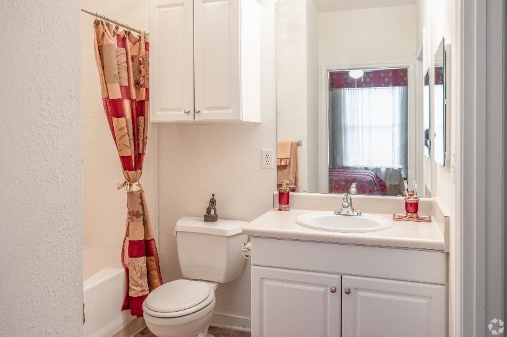 Newport News Apartment: 650 Stoney Creek Lane