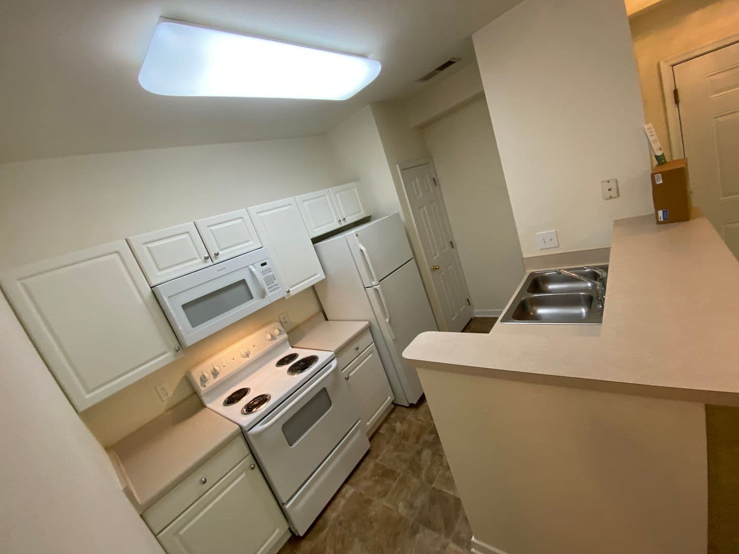 Newport News Apartment: 650 Stoney Creek Lane