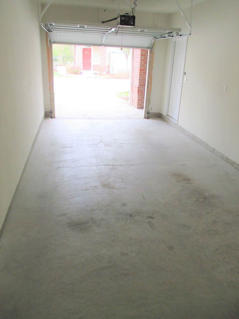 Newport News Apartment: 650 Stoney Creek Lane