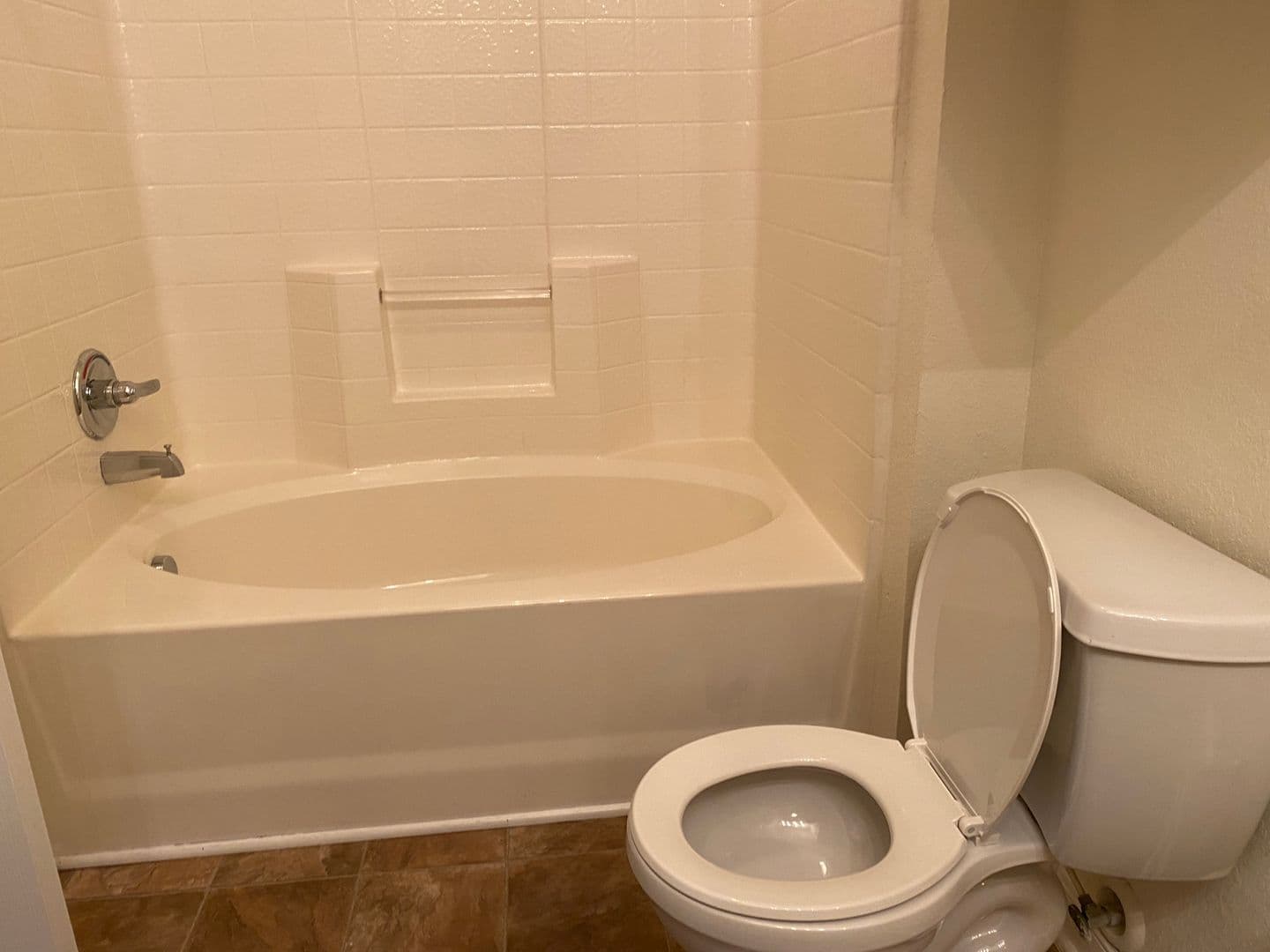 Newport News Apartment: 650 Stoney Creek Lane