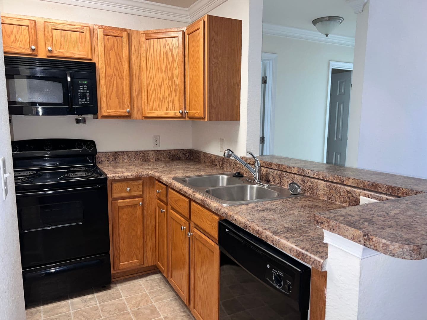 Newport News Apartment: 702 Bellow Way
