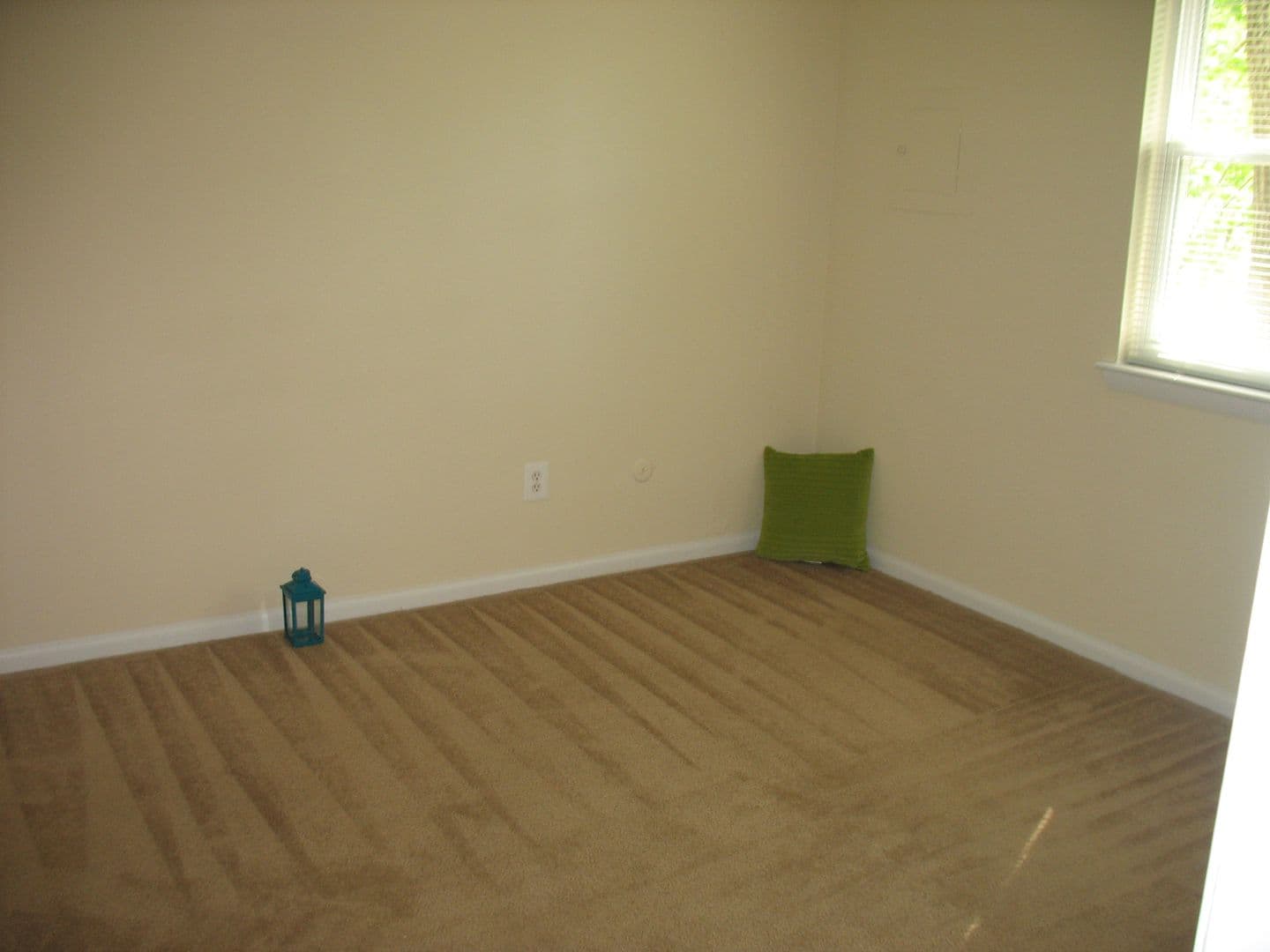 Virginia Beach Apartment: 2212 Vantage Point