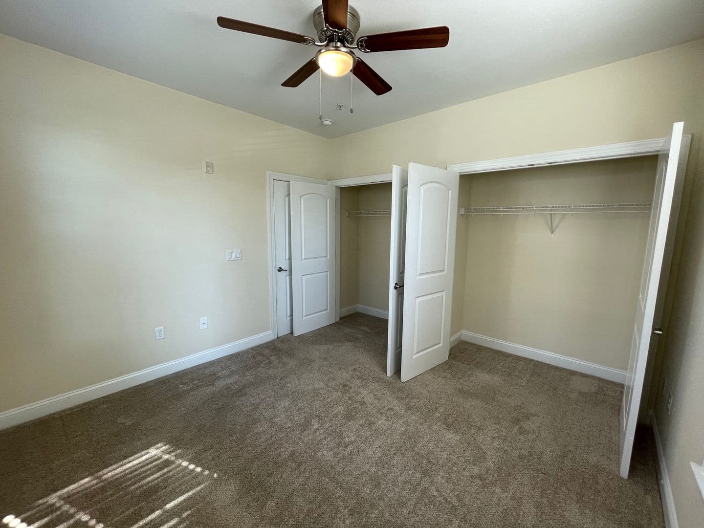 Virginia Beach Apartment: 4884 Travertine Ave