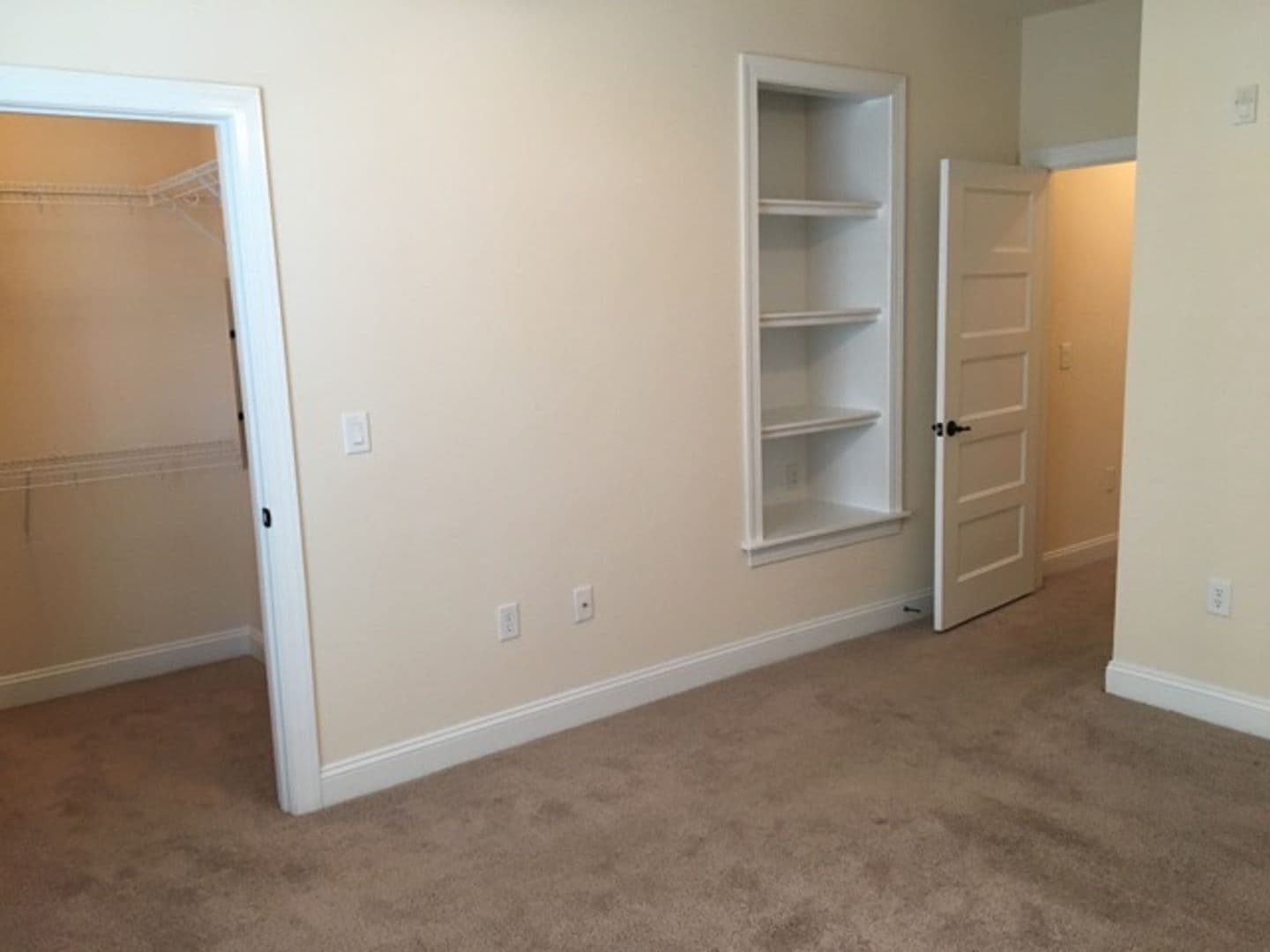 Hampton Apartment: 130 Semple Farm Road