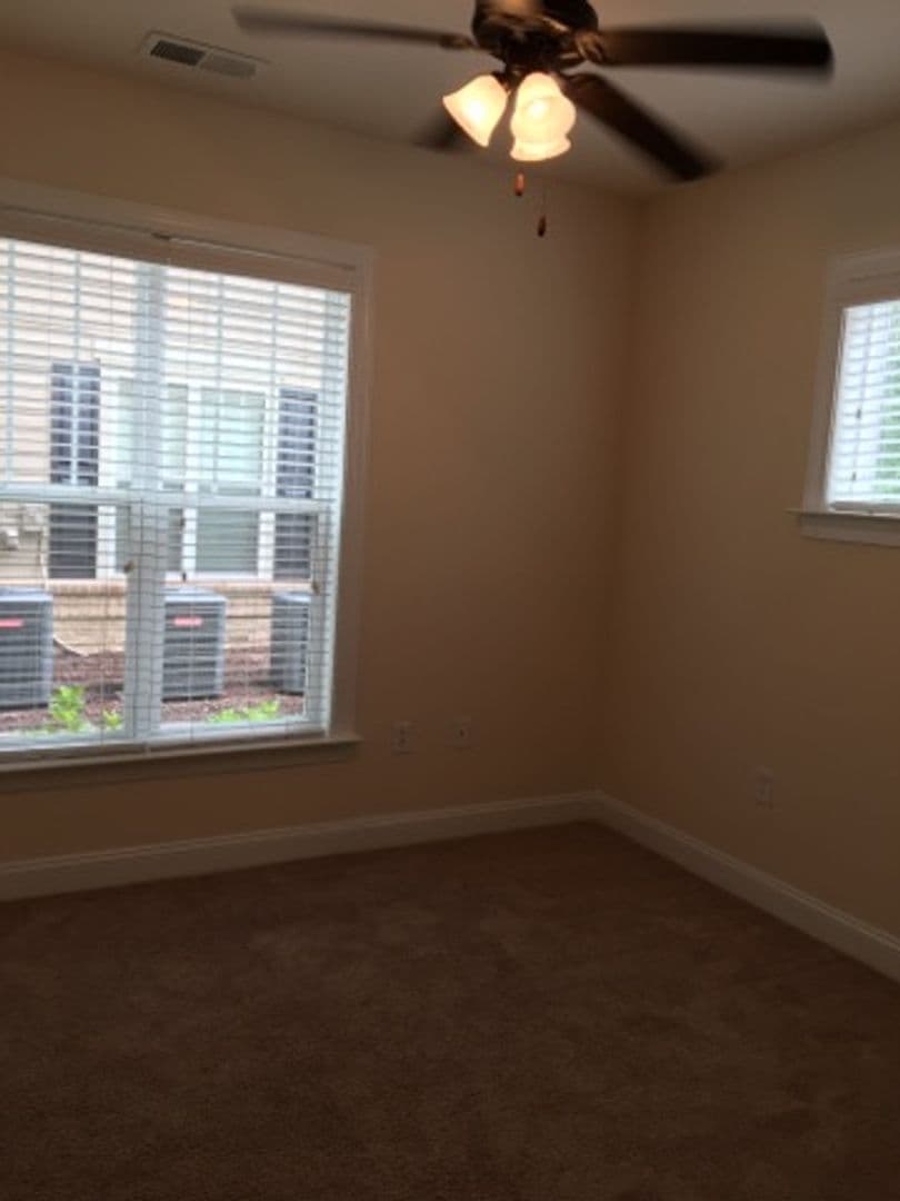 Hampton Apartment: 130 Semple Farm Road