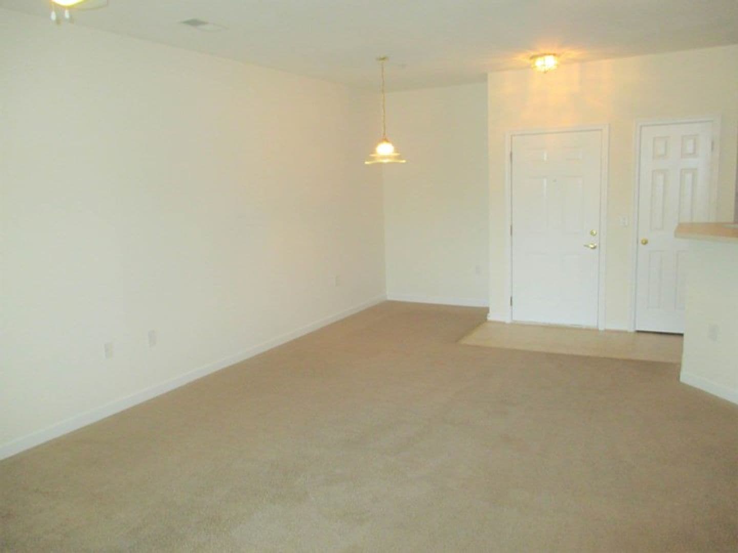 Newport News Apartment: 650 Stoney Creek Lane