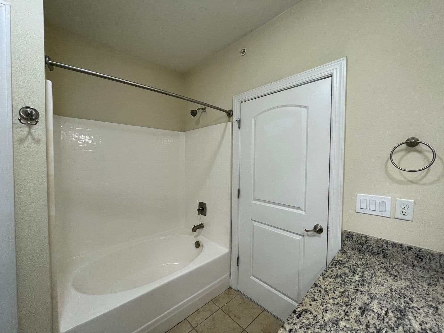 Virginia Beach Apartment: 4884 Travertine Ave
