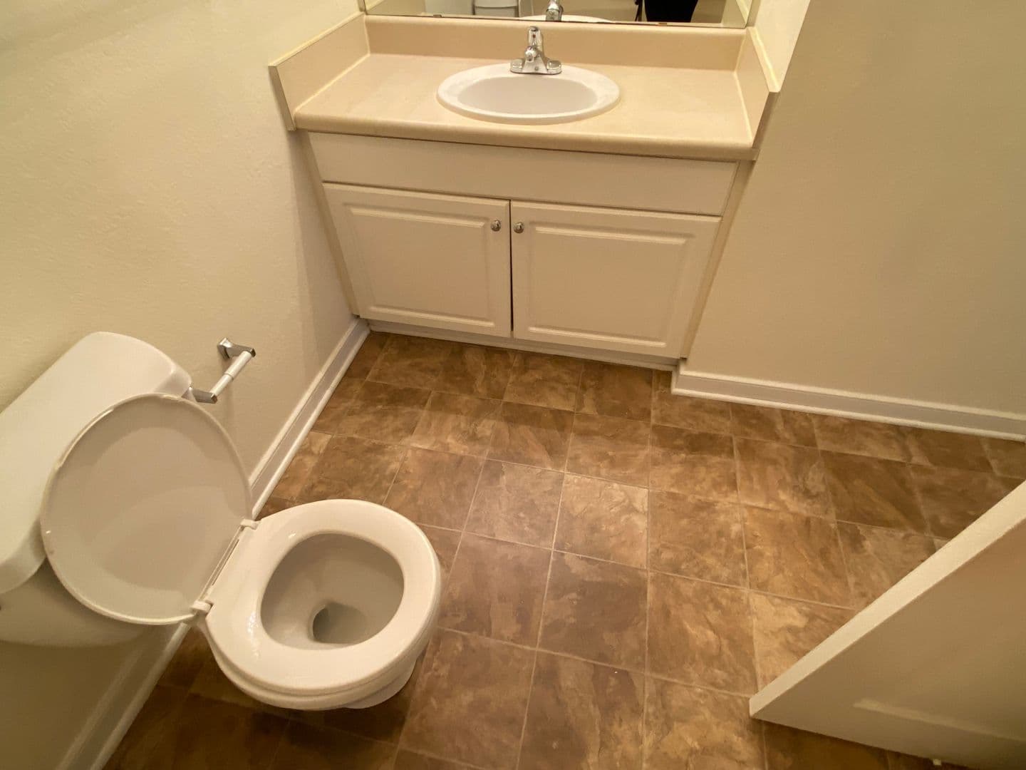 Newport News Apartment: 650 Stoney Creek Lane
