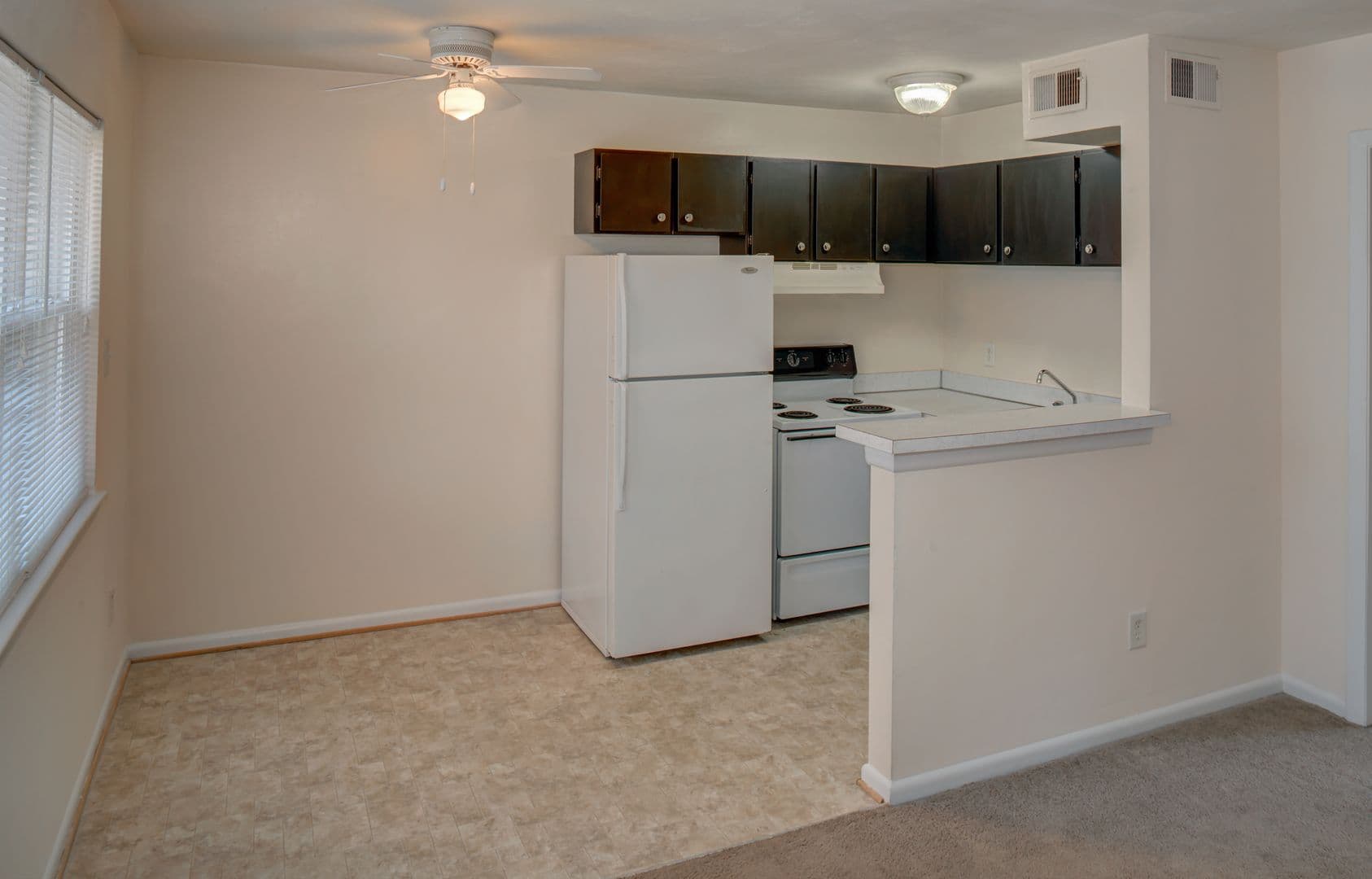 Virginia Beach Apartment: 2212 Vantage Point
