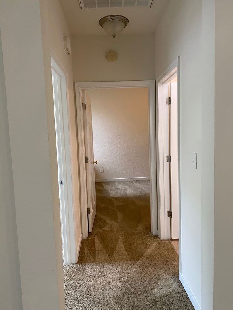 Newport News Apartment: 650 Stoney Creek Lane